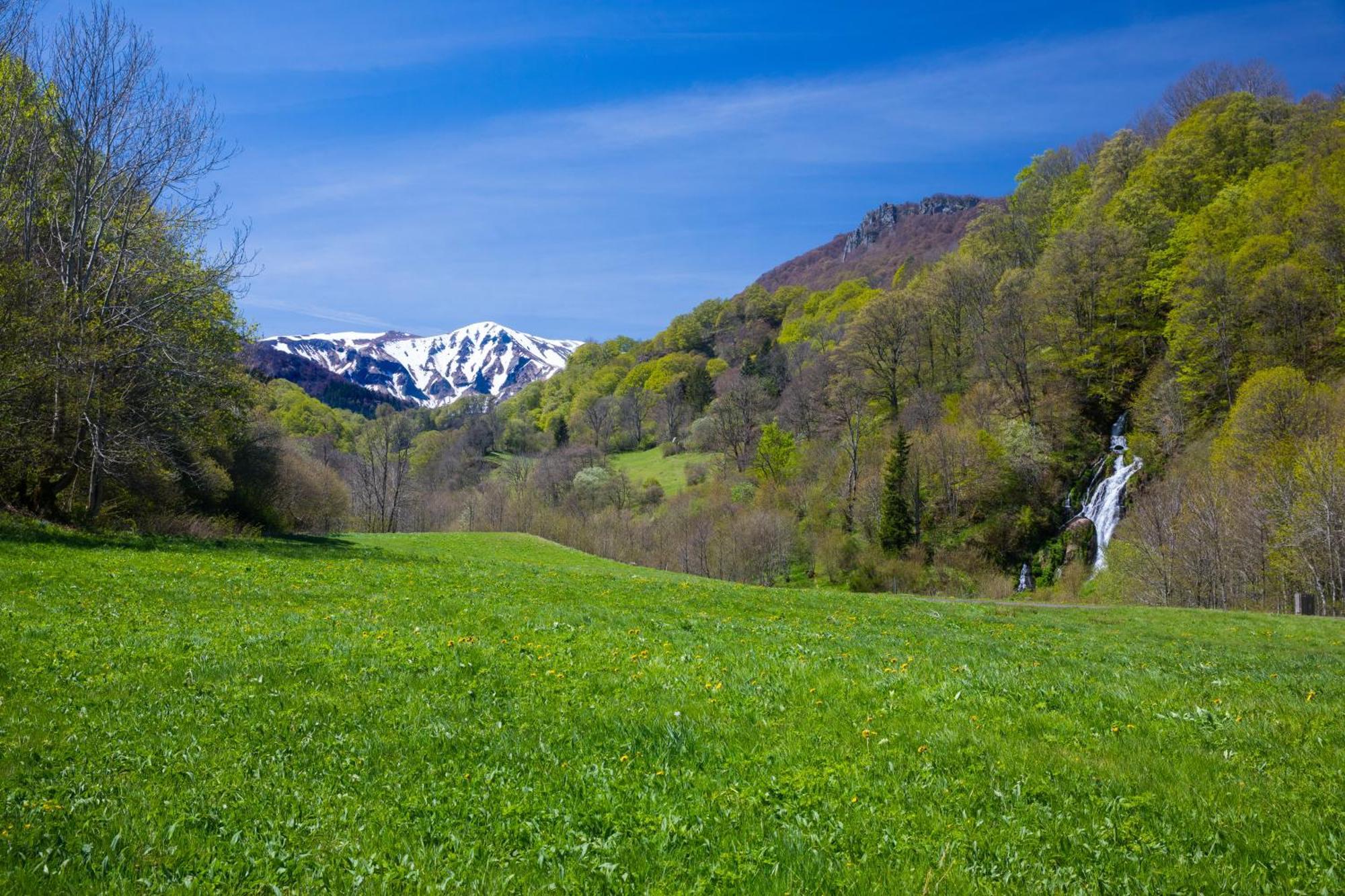La Dormeuse Du Val Vila Chambon-sur-Lac Exterior foto